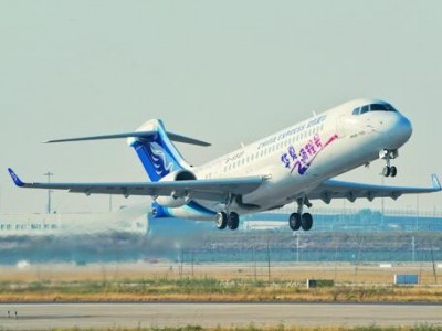 ARJ21飞机图2