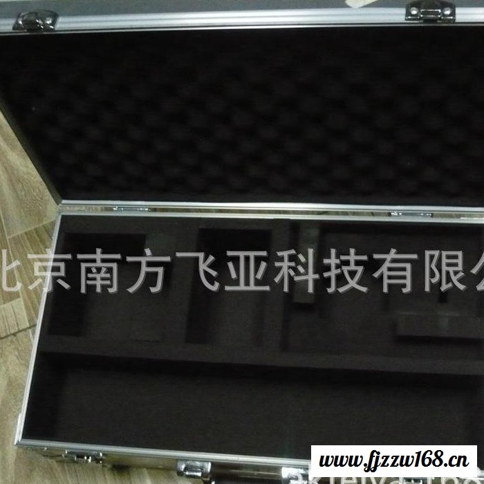 隆顺航空箱** 拉杆箱 铝合金箱支持批发定制通信设 备箱 手提箱 工具箱 异性设备箱 电脑操作箱 LED显示屏箱图3