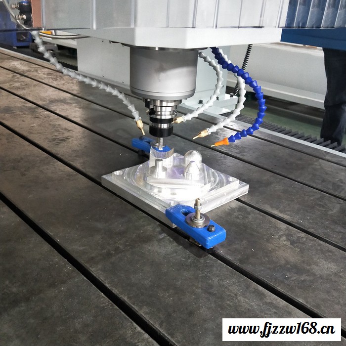 明美轨道交通加工设备 汽车配件加工设备 工业铝型材加工设备 航空型材加工设备**图2