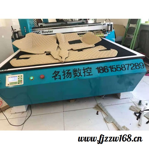 名扬数控供应 汽车脚垫切割机厂家 制作汽车脚垫机器设备 做360航空软包脚垫机器图3