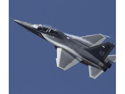 L15（又称“猎鹰”）飞机图4