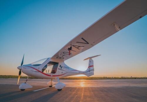 锐翔增程型双座电动轻型运动飞机图3