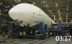 延时拍摄波音787的制造过程, 众多零件组成一架大飞机, 场面真壮观!